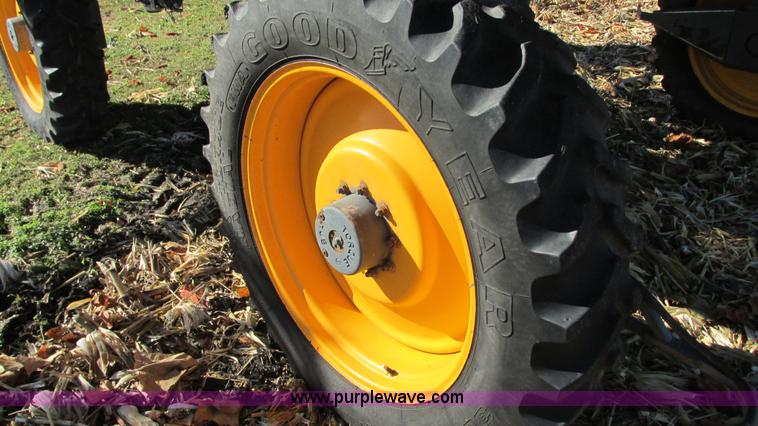 image for item G9083 2010 Hagie DTS-8 self-propelled sprayer with trailer