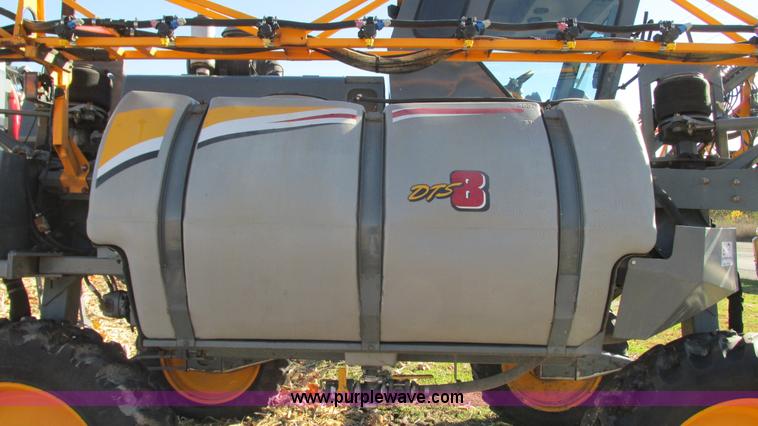 image for item G9083 2010 Hagie DTS-8 self-propelled sprayer with trailer