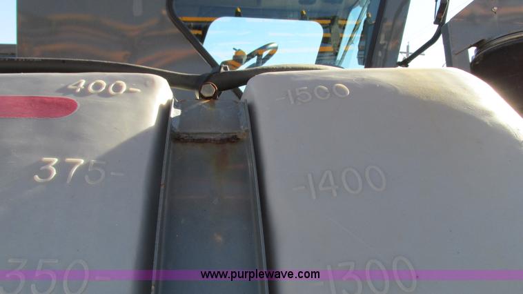 image for item G9083 2010 Hagie DTS-8 self-propelled sprayer with trailer