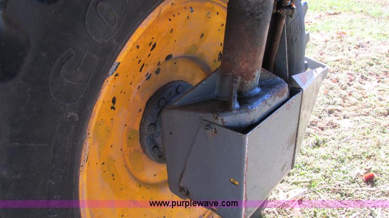 image for item G9083 2010 Hagie DTS-8 self-propelled sprayer with trailer