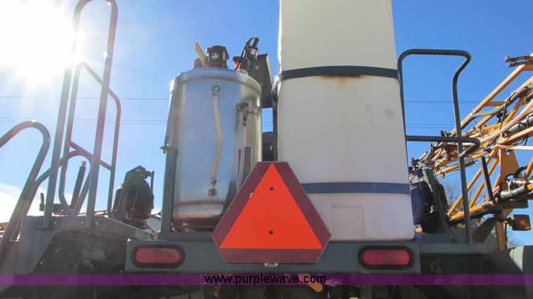 image for item G9083 2010 Hagie DTS-8 self-propelled sprayer with trailer