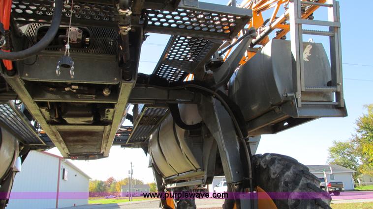 image for item G9083 2010 Hagie DTS-8 self-propelled sprayer with trailer