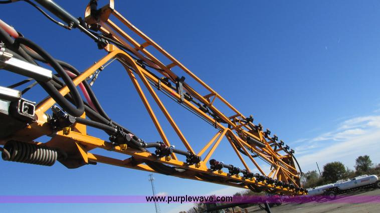 image for item G9083 2010 Hagie DTS-8 self-propelled sprayer with trailer