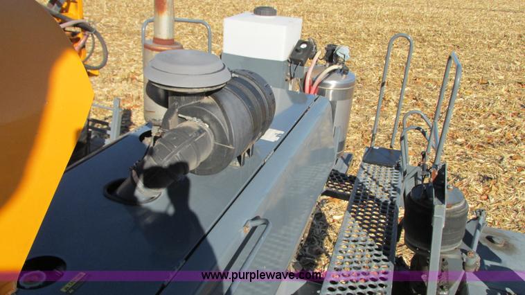 image for item G9083 2010 Hagie DTS-8 self-propelled sprayer with trailer