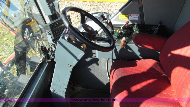 image for item G9083 2010 Hagie DTS-8 self-propelled sprayer with trailer