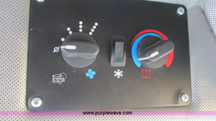 image for item G9083 2010 Hagie DTS-8 self-propelled sprayer with trailer