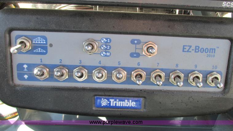 image for item G9083 2010 Hagie DTS-8 self-propelled sprayer with trailer