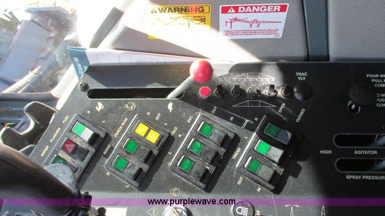 image for item G9083 2010 Hagie DTS-8 self-propelled sprayer with trailer