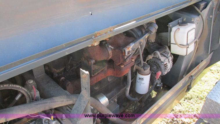 image for item G9083 2010 Hagie DTS-8 self-propelled sprayer with trailer