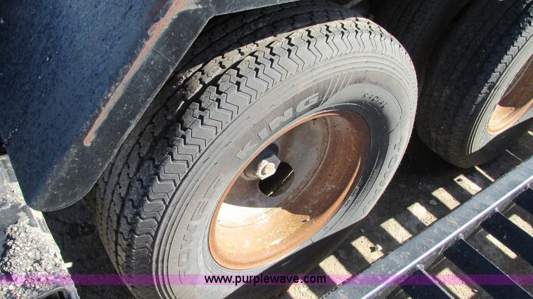 image for item G9083 2010 Hagie DTS-8 self-propelled sprayer with trailer