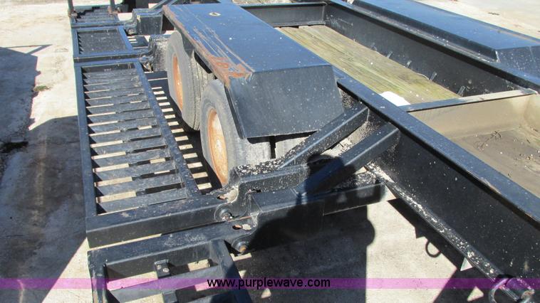 image for item G9083 2010 Hagie DTS-8 self-propelled sprayer with trailer