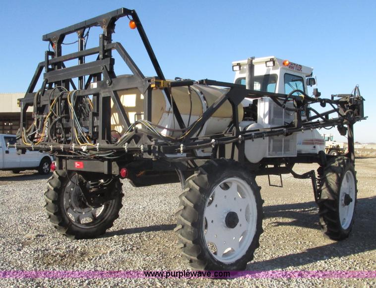 image for item G9900 1992 Tyler Patriot self-propelled sprayer