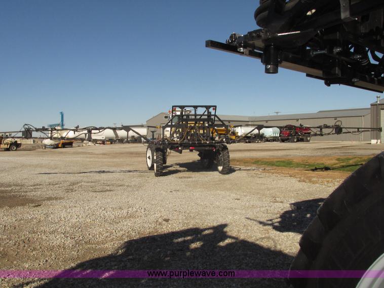 image for item G9900 1992 Tyler Patriot self-propelled sprayer