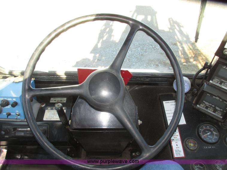 image for item G9900 1992 Tyler Patriot self-propelled sprayer