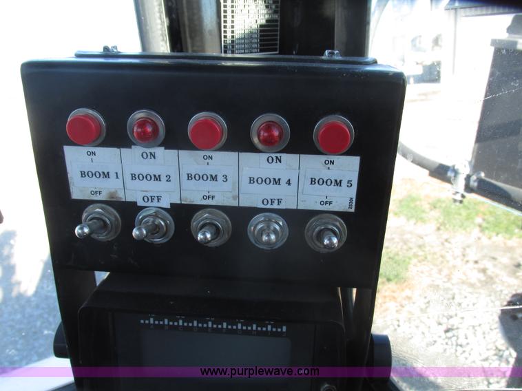 image for item G9900 1992 Tyler Patriot self-propelled sprayer