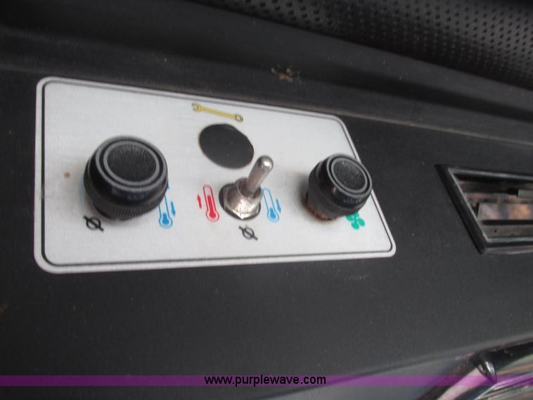 image for item G9900 1992 Tyler Patriot self-propelled sprayer