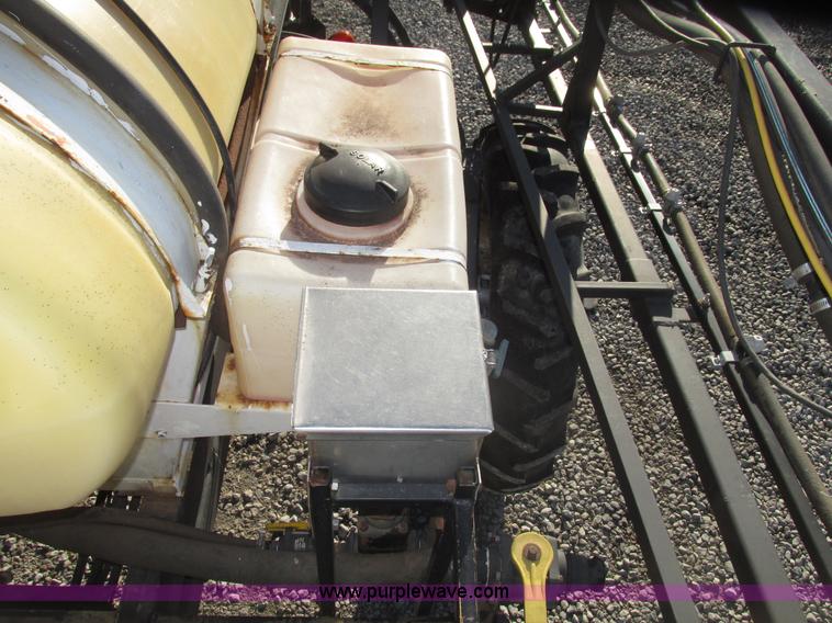 image for item G9900 1992 Tyler Patriot self-propelled sprayer