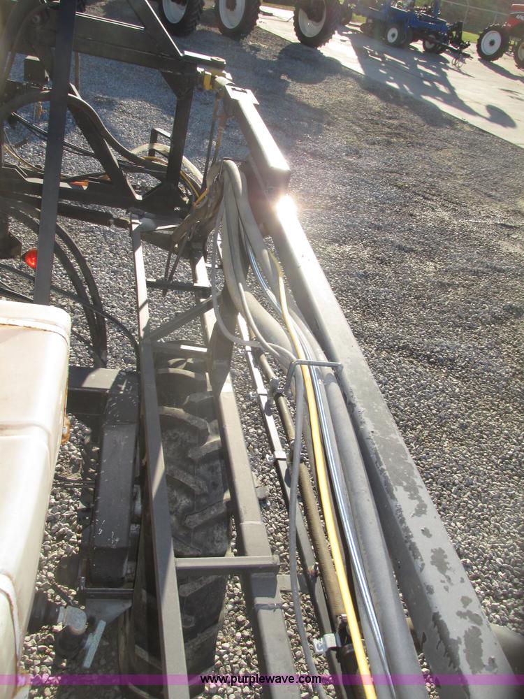 image for item G9900 1992 Tyler Patriot self-propelled sprayer