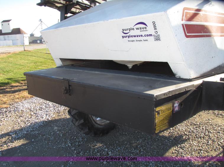 image for item G9900 1992 Tyler Patriot self-propelled sprayer