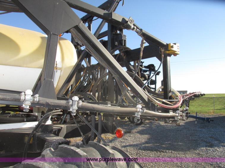 image for item G9900 1992 Tyler Patriot self-propelled sprayer