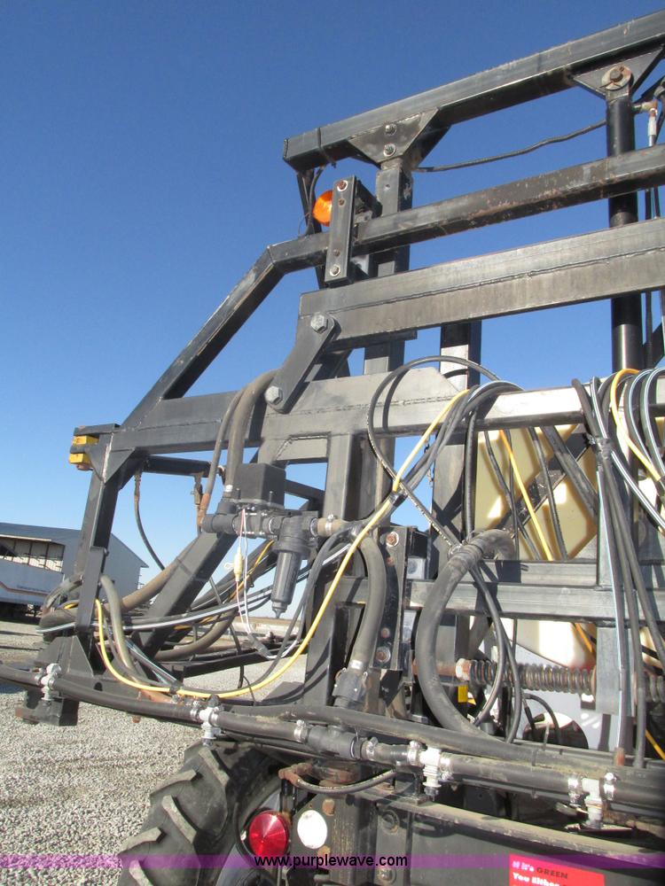 image for item G9900 1992 Tyler Patriot self-propelled sprayer