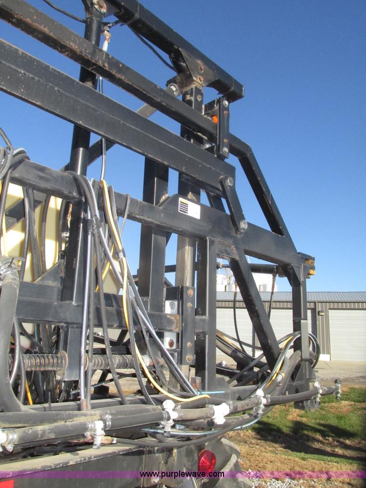 image for item G9900 1992 Tyler Patriot self-propelled sprayer