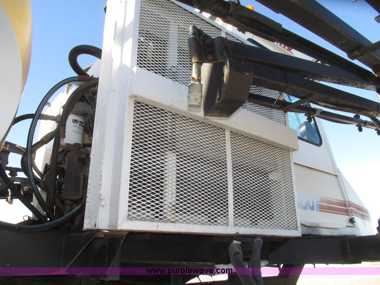 image for item G9900 1992 Tyler Patriot self-propelled sprayer