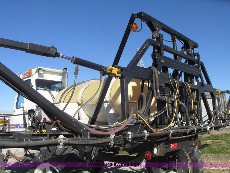 image for item G9900 1992 Tyler Patriot self-propelled sprayer