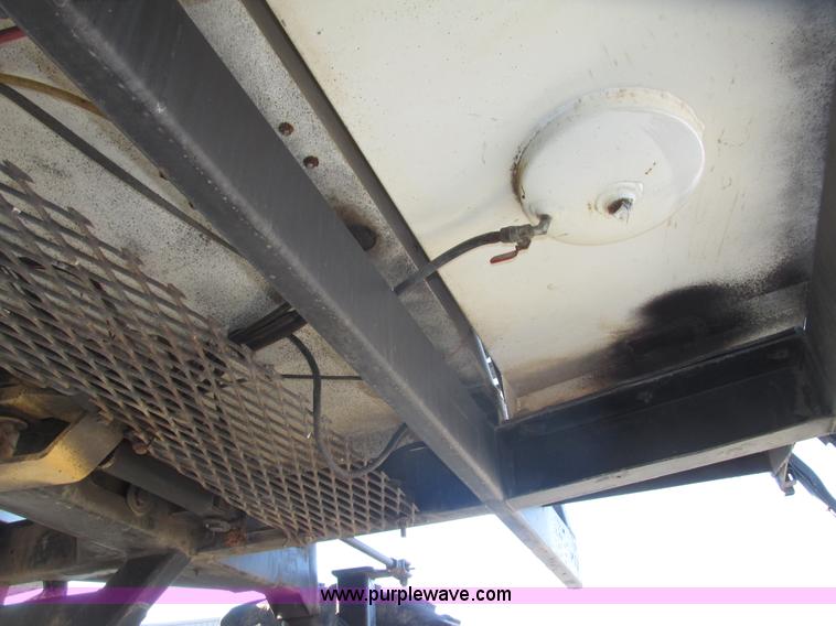 image for item G9900 1992 Tyler Patriot self-propelled sprayer