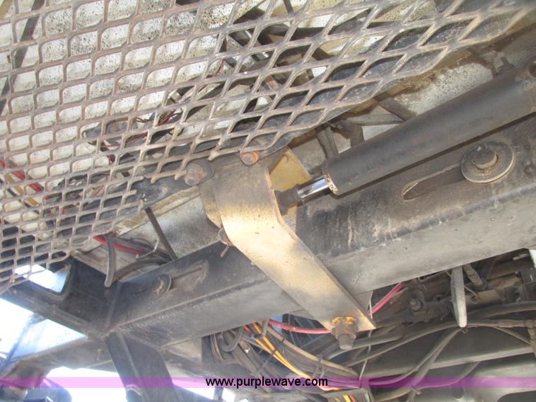 image for item G9900 1992 Tyler Patriot self-propelled sprayer