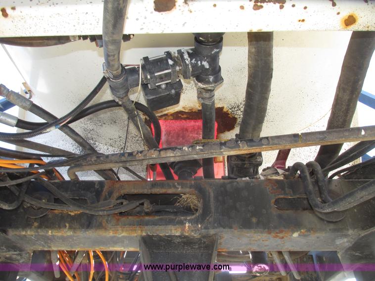 image for item G9900 1992 Tyler Patriot self-propelled sprayer