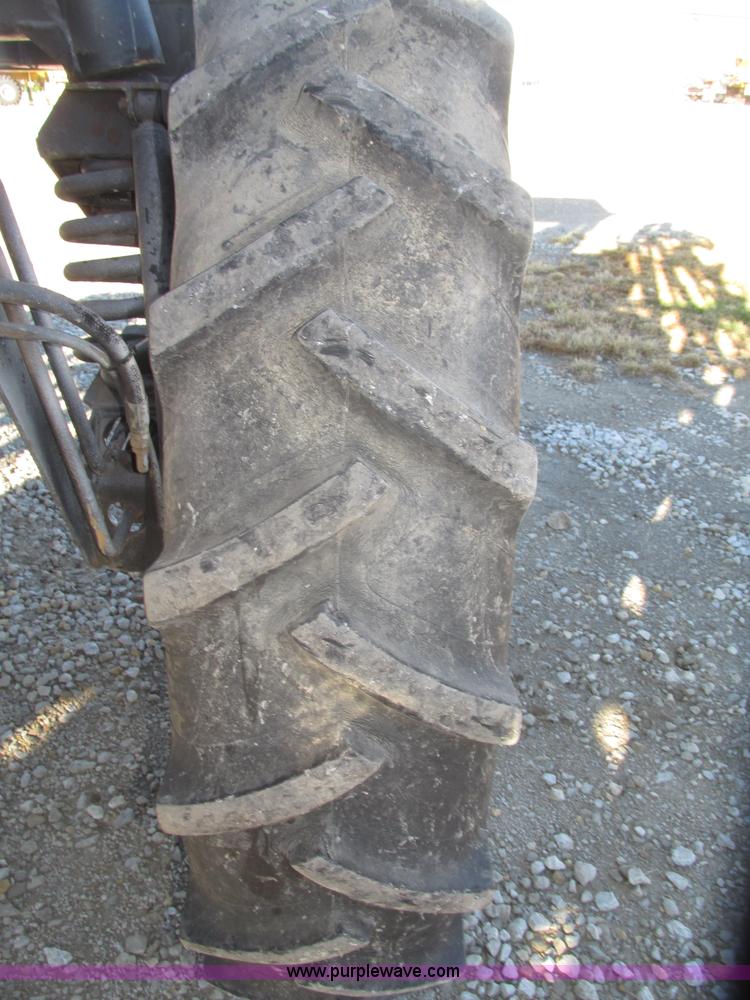 image for item G9900 1992 Tyler Patriot self-propelled sprayer