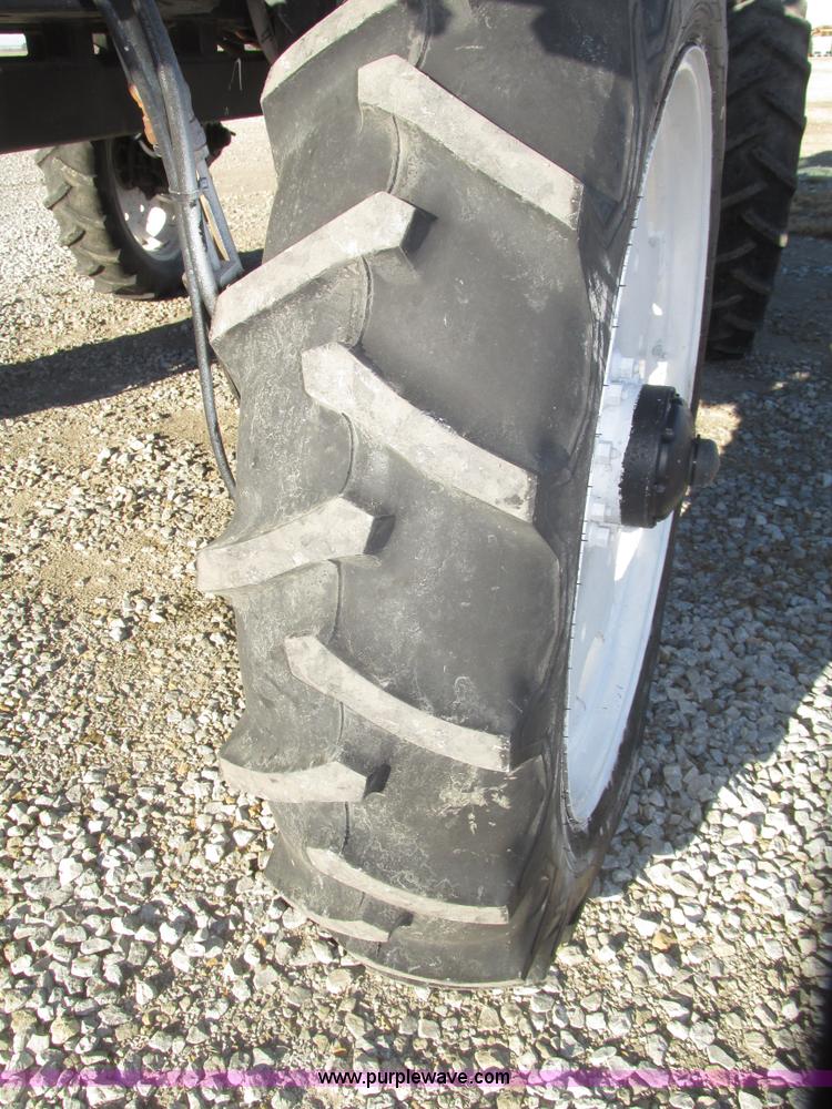 image for item G9900 1992 Tyler Patriot self-propelled sprayer