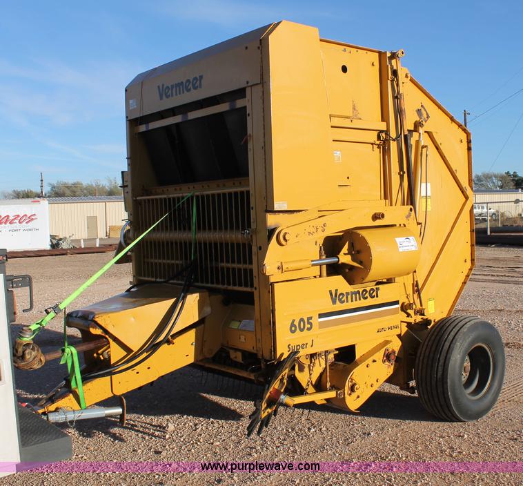 image for item H1690 1992 Vermeer 605 Super J round baler