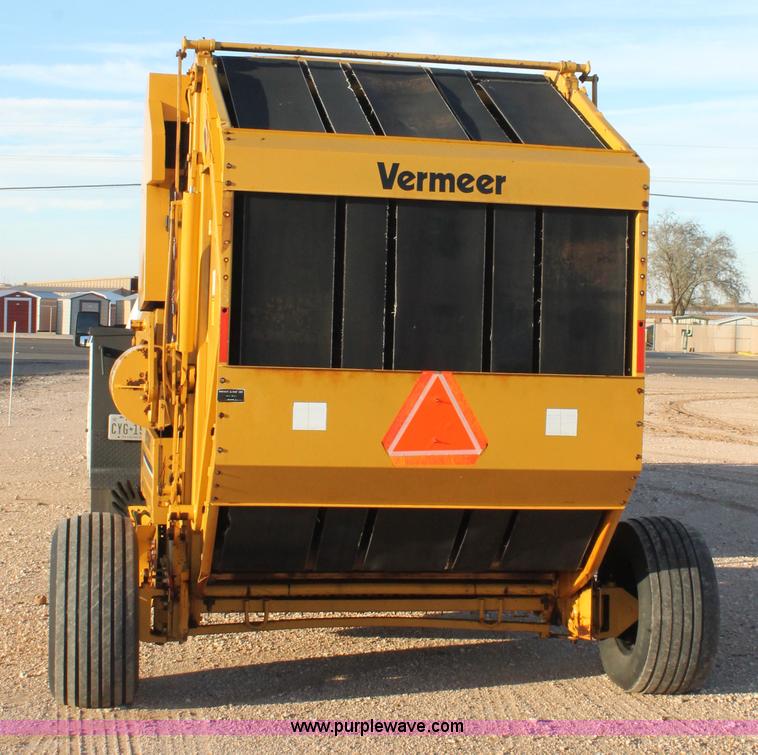 image for item H1690 1992 Vermeer 605 Super J round baler