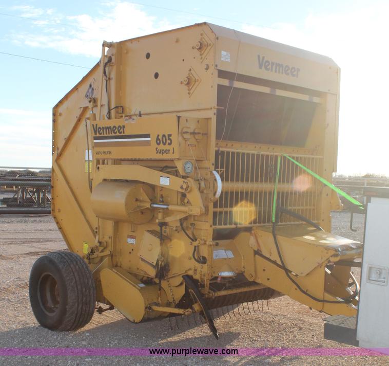 image for item H1690 1992 Vermeer 605 Super J round baler