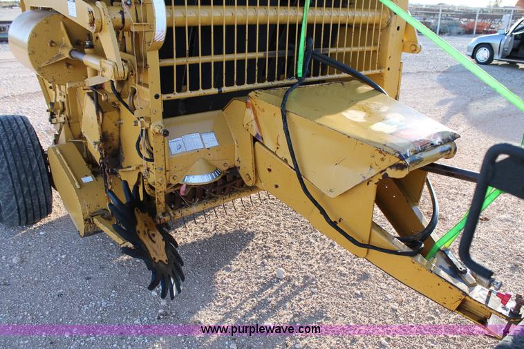 image for item H1690 1992 Vermeer 605 Super J round baler