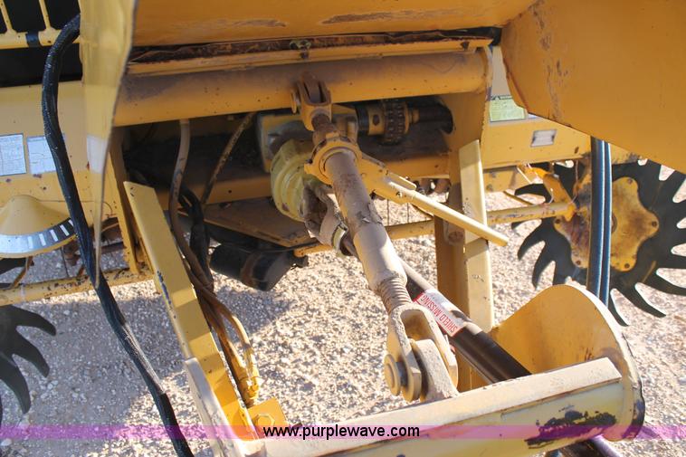 image for item H1690 1992 Vermeer 605 Super J round baler