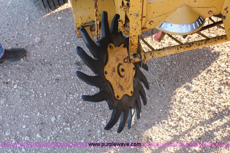 image for item H1690 1992 Vermeer 605 Super J round baler