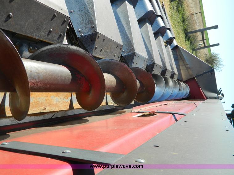 image for item H2348 1990 Case 1083 corn head