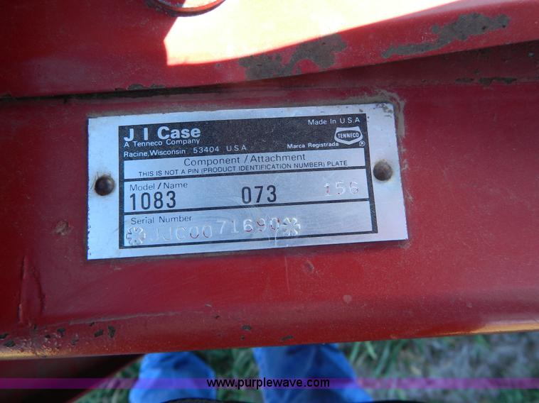 image for item H2348 1990 Case 1083 corn head