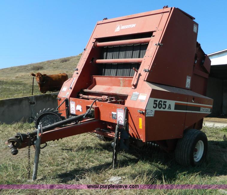image for item H2356 Hesston 565A round baler