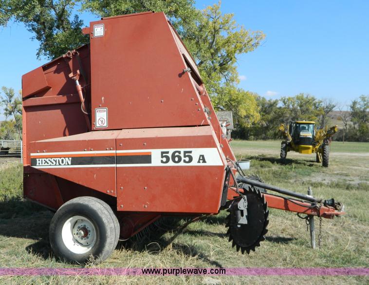 image for item H2356 Hesston 565A round baler