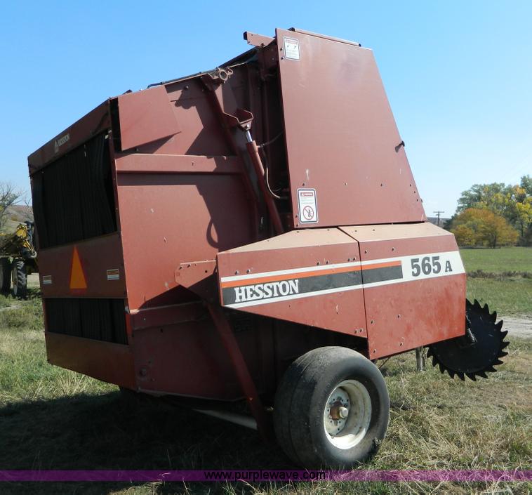 image for item H2356 Hesston 565A round baler