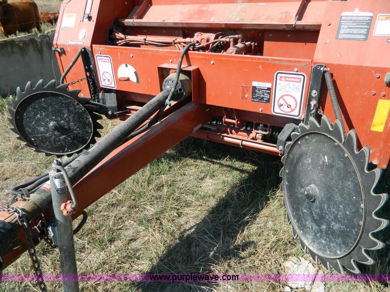 image for item H2356 Hesston 565A round baler