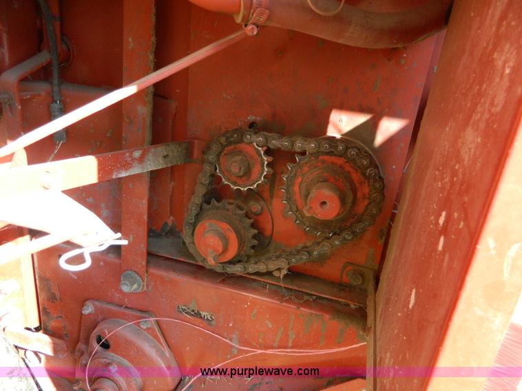 image for item H2356 Hesston 565A round baler