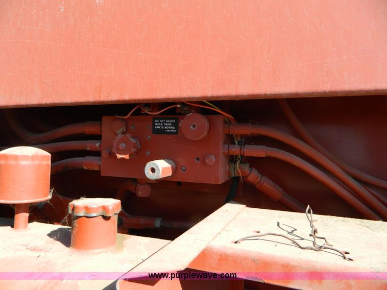 image for item H2356 Hesston 565A round baler