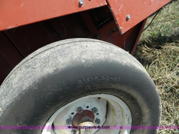 image for item H2356 Hesston 565A round baler