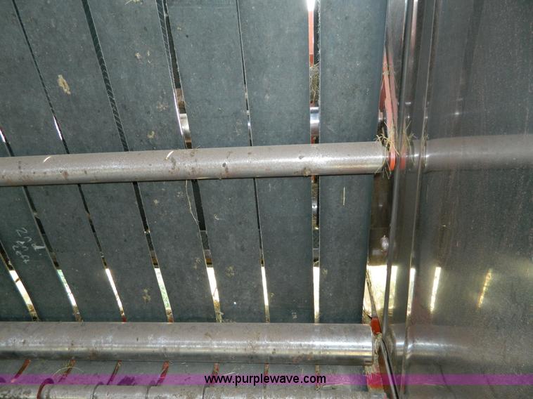 image for item H2356 Hesston 565A round baler