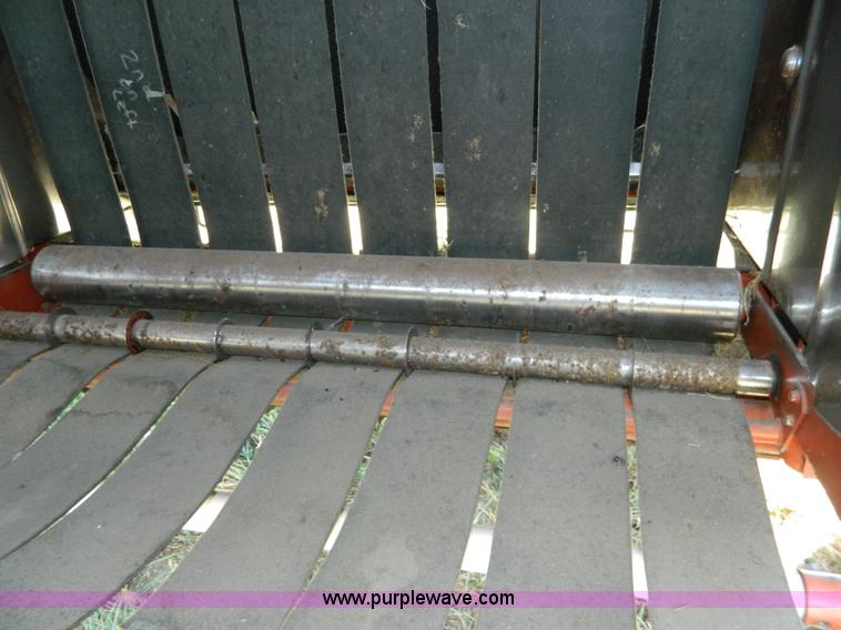 image for item H2356 Hesston 565A round baler